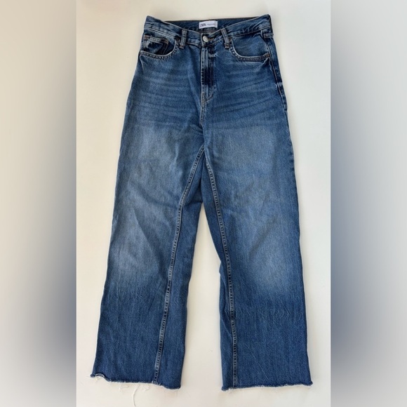 ZARA Women's High Rise High Waist Wide Leg Straight Leg Medium Wash Jeans Sz 4 - Picture 1 of 8